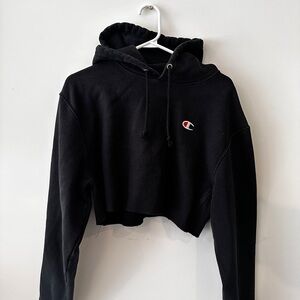 Champion Black Cropped Sweatshirt
